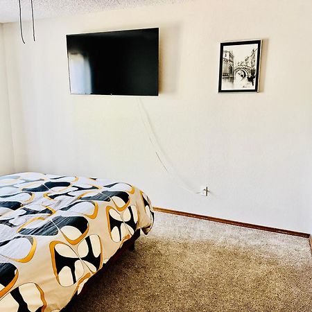 Artsy Home Close To Usafa With Fireplace And Patio Colorado Springs Luaran gambar