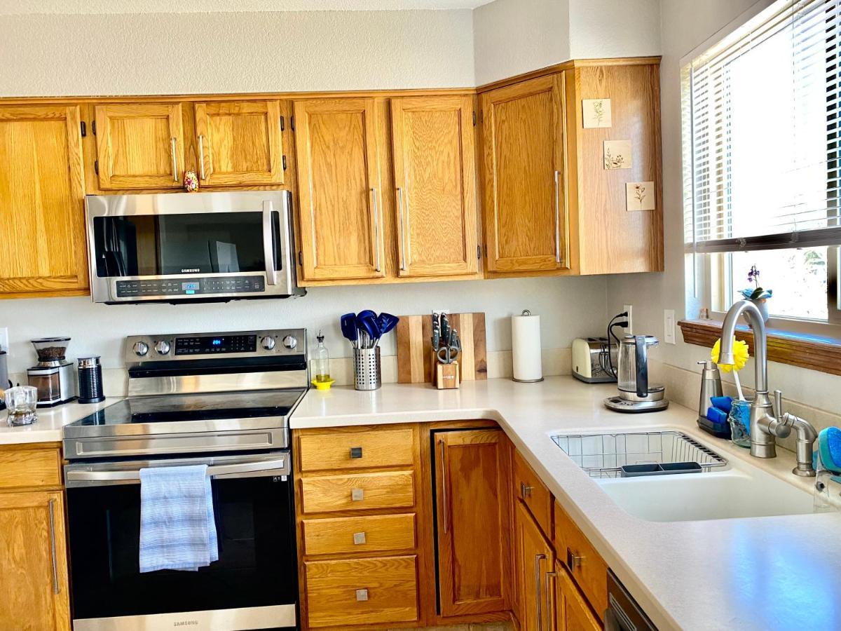 Artsy Home Close To Usafa With Fireplace And Patio Colorado Springs Luaran gambar